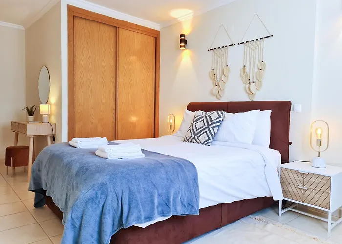 Apartment Sitio Do Raposo - - Wifi, Ac, & Center 200m *