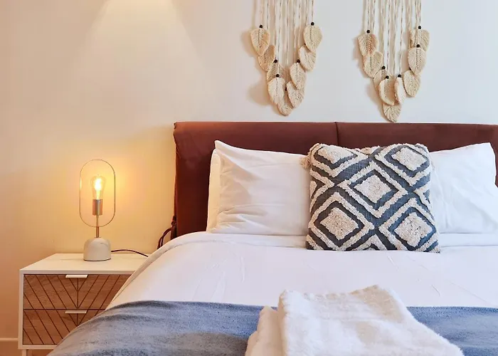 Sitio Do Raposo - - Wifi, Ac, & Center 200m Apartment *